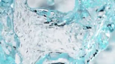 Su sıçratmada süper yavaş çekim, yakın çekim. Yüksek hızlı sinema kamerası, 1000 fps..