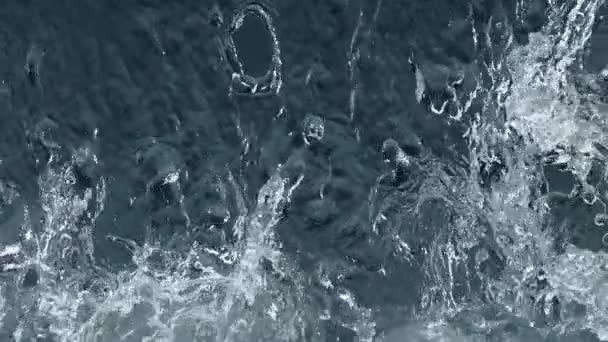 Super Zeitlupe Des Spritzenden Wassers Isoliert Auf Blauem Hintergrund Gefilmt — Stockvideo