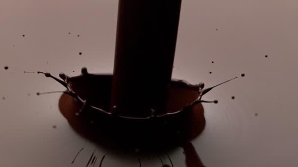 Super Cámara Lenta Verter Chocolate Caliente Oscuro Filmado Cámara Cine — Vídeos de Stock