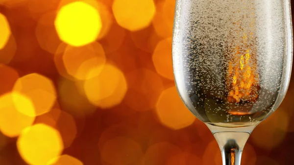 Copo Champanhe Cheio Vinho Borbulhante Macro Tiro Celebração Conceito Ano — Fotografia de Stock