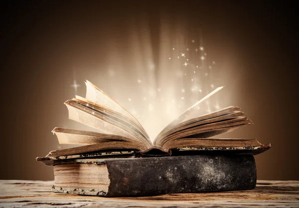 Old books on wooden table — Stock Photo, Image