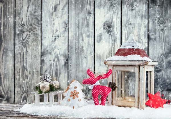 Vinter snöiga landskap med lykta — Stockfoto