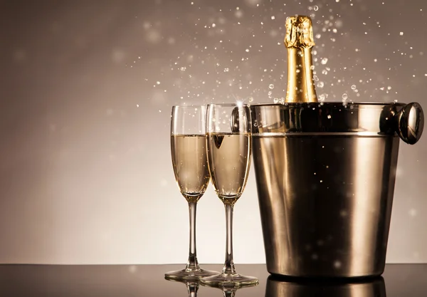 Tema celebrazione con champagne still life — Foto Stock