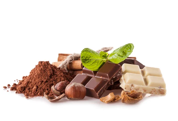 Pil med hasselnøttsjokolade på hvit bakgrunn – stockfoto
