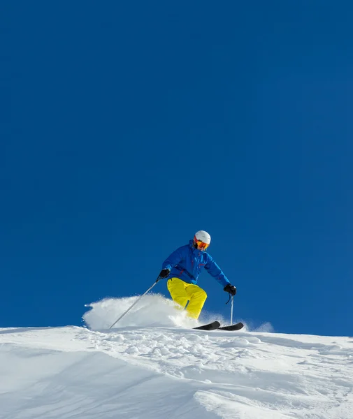 Freerider-Skifahrer — Stockfoto