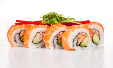 Lezzetli suşi parçaları
