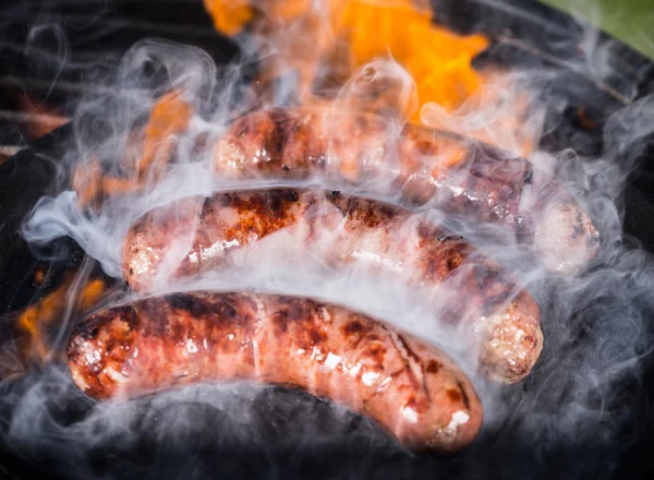 Deliciosas salchichas a la parrilla —  Fotos de Stock