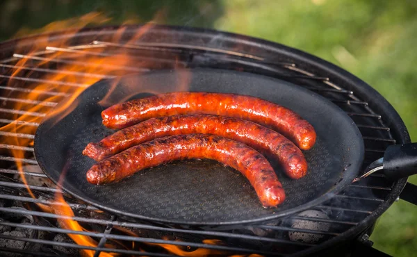 Deliciosas salchichas a la parrilla — Foto de Stock