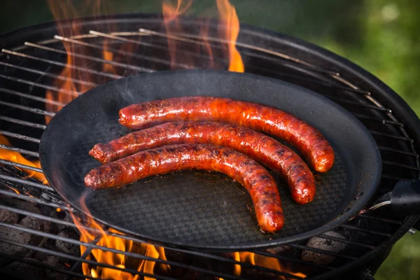 Deliciosas salchichas a la parrilla — Foto de Stock