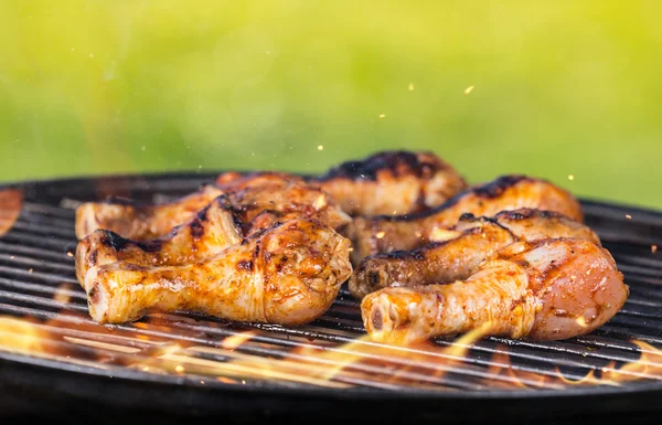 Ayam kaki di panggangan — Stok Foto