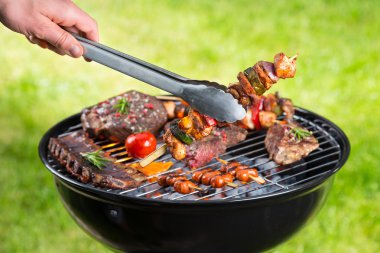 Barbekü ızgara et çeşitli türleri ile