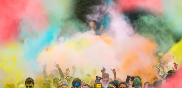 Colorrun competitors in detail of hands — Stock Photo, Image