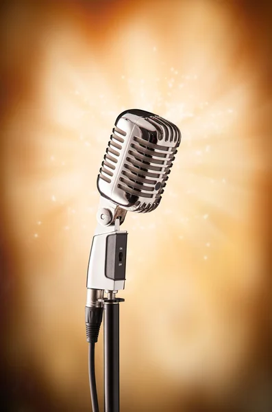 Retro singing microphone — Stock Photo, Image