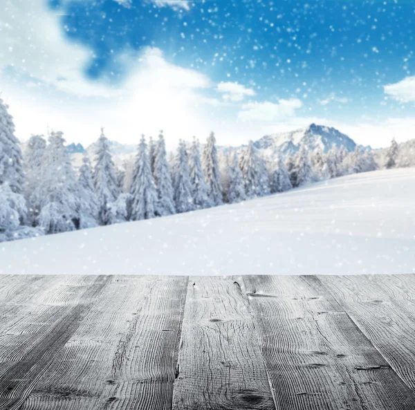 Zimní krajina s Dřevěná prkna — Stock fotografie
