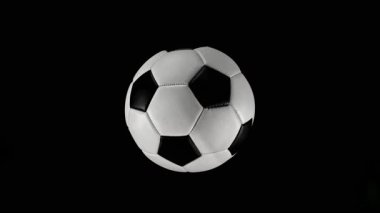 Süper Yavaş Düşen Futbol Topu Renkli Pudra Patlaması, Top View. Yüksek Hız Sinema Kamerası, 1000fps.