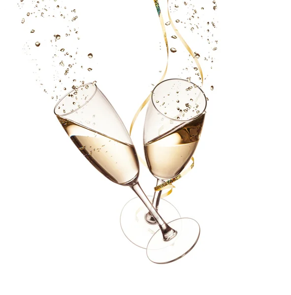 Two glasses of champagne with bubbles, isolated on white — Stock Photo, Image