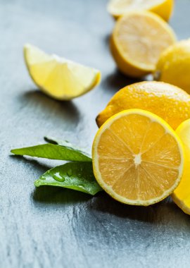 Taze limon siyah taş