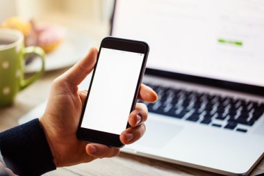 Adam el cep telefonu ile yakın çekim