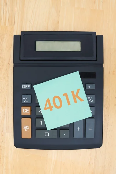 Calcolo dei tuoi risparmi pensionistici 401k — Foto Stock