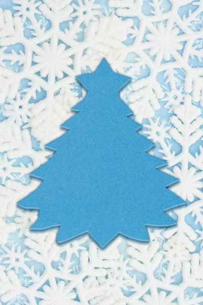 Leeres Schild Form Eines Baumes Mit Weißen Schneeflocken Mit Kopierplatz — Stockfoto