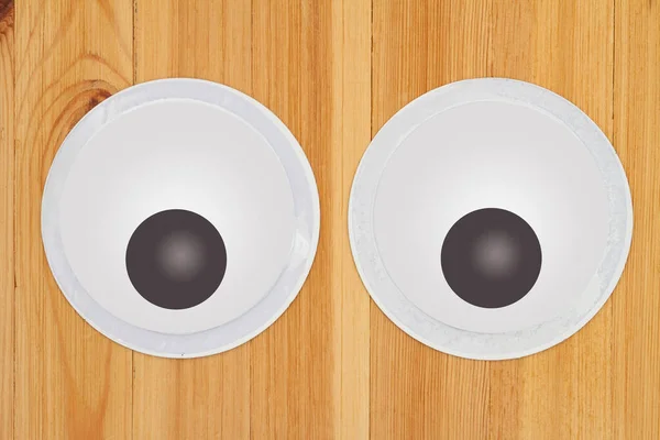 Grandes Olhos Googly Uma Mesa Madeira Para Sua Segurança Privacidade Imagem De Stock