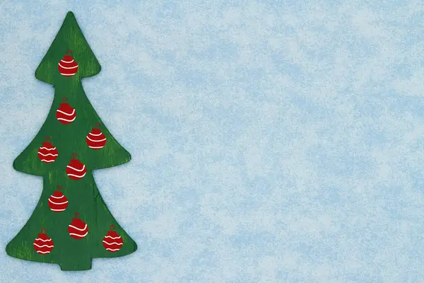 Karácsonyfa Piros Labda Díszek Kék Hópihe Háttér Nyaralás Vagy Téli Stock Kép