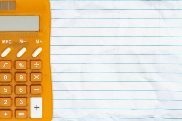 Calcolatrice Arancione Sfondo Carta Increspato Con Spazio Copia Tuo Messaggio — Foto Stock