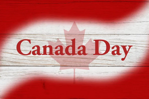 加拿大日消息与加拿大枫叶旗在风化的白粉刷木材上 — 图库照片