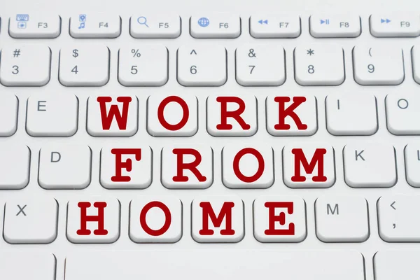 Bekerja Dari Rumah Pada Pesan Internet Berwarna Merah Pada Keyboard — Stok Foto