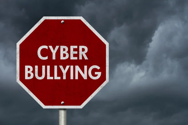 Sinal de estrada parar cyber bullying — Fotografia de Stock