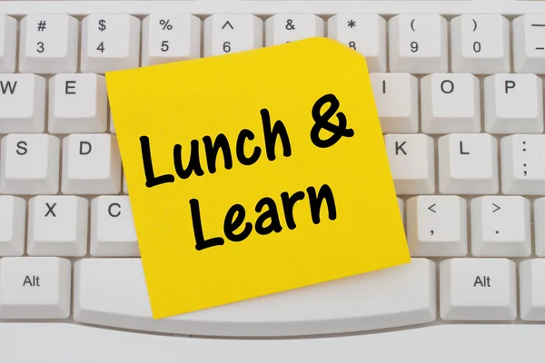 Lunch and Learn, computer keyboard and sticky note — Stok fotoğraf