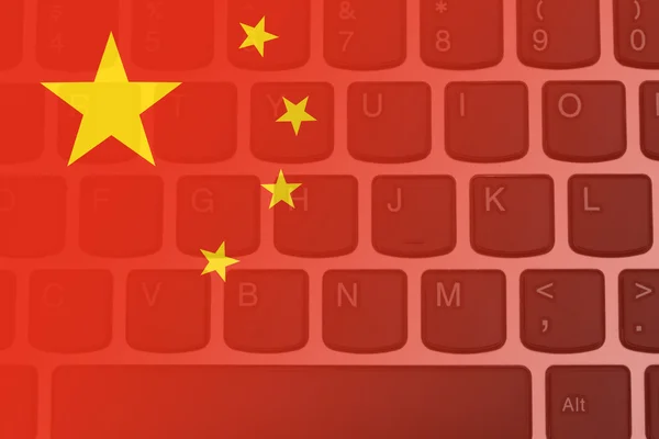 Internet na China, teclado de computador com a bandeira chinesa — Fotografia de Stock