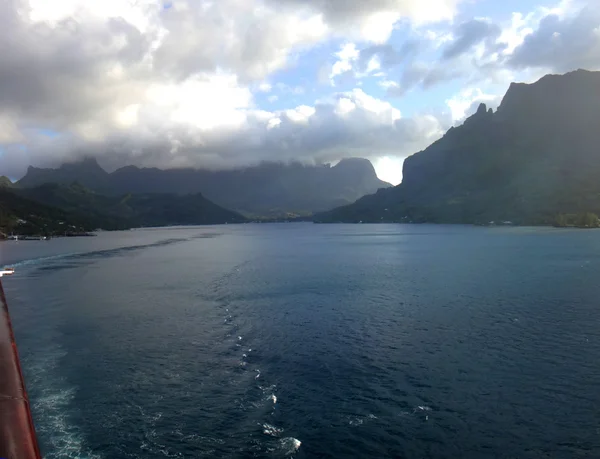 View Moorea Lagoon Cruise Ship French Polynesia — Stock Photo, Image