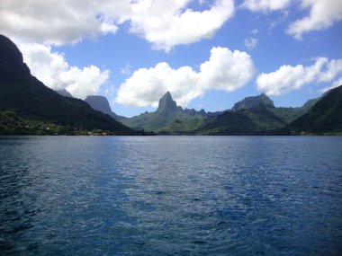 Moorea Lagoon View bir seyahat gemisinde, Fransız Polinezyası.