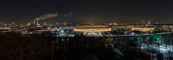 Nachtpanorama von Moskau. Blick von den Sparrow Hills — Stockfoto