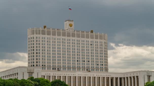 4k Včasný záběr budovy Bílého domu v Moskvě.