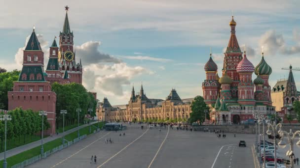 Roter Platz, Kreml und Basilius-Kathedrale im Zeitraffer, Moskau, Russland. — Stockvideo