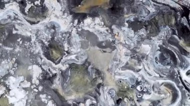 Sıvı hareketli çok renkli boyaların soyut arkaplanı