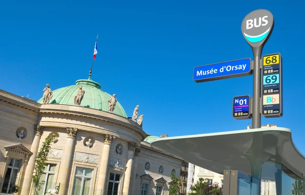 Fermata dell'autobus a Parigi — Foto Stock