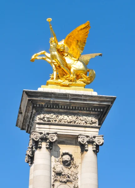 Französische Architektur in Paris — Stockfoto