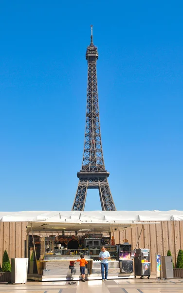 Touristen in Paris — Stockfoto