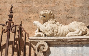 Aslan heykeli, Valencia, İspanya