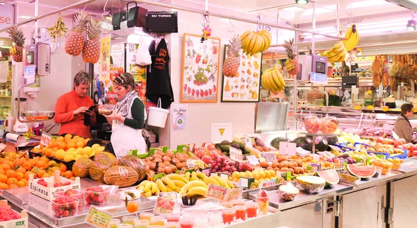 Supermarkt in Valencia, Spanje — Stockfoto