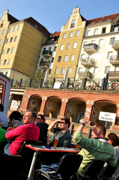 Touristen in Berlin, Deutschland — Stockfoto