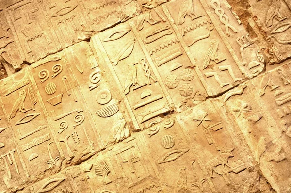 Egyptiläiset hieroglyfit — kuvapankkivalokuva
