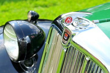 Morris 8 eski model araba