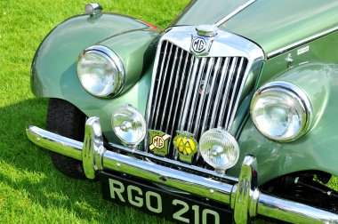 MG eski model araba