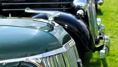 V8 Pilot Vintage araba