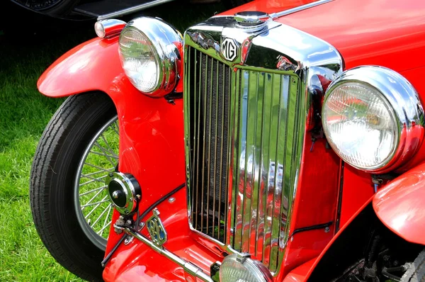 MG eski model araba
