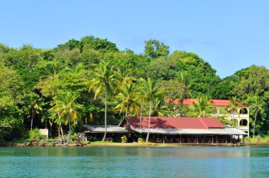 tropikal tatil köyü